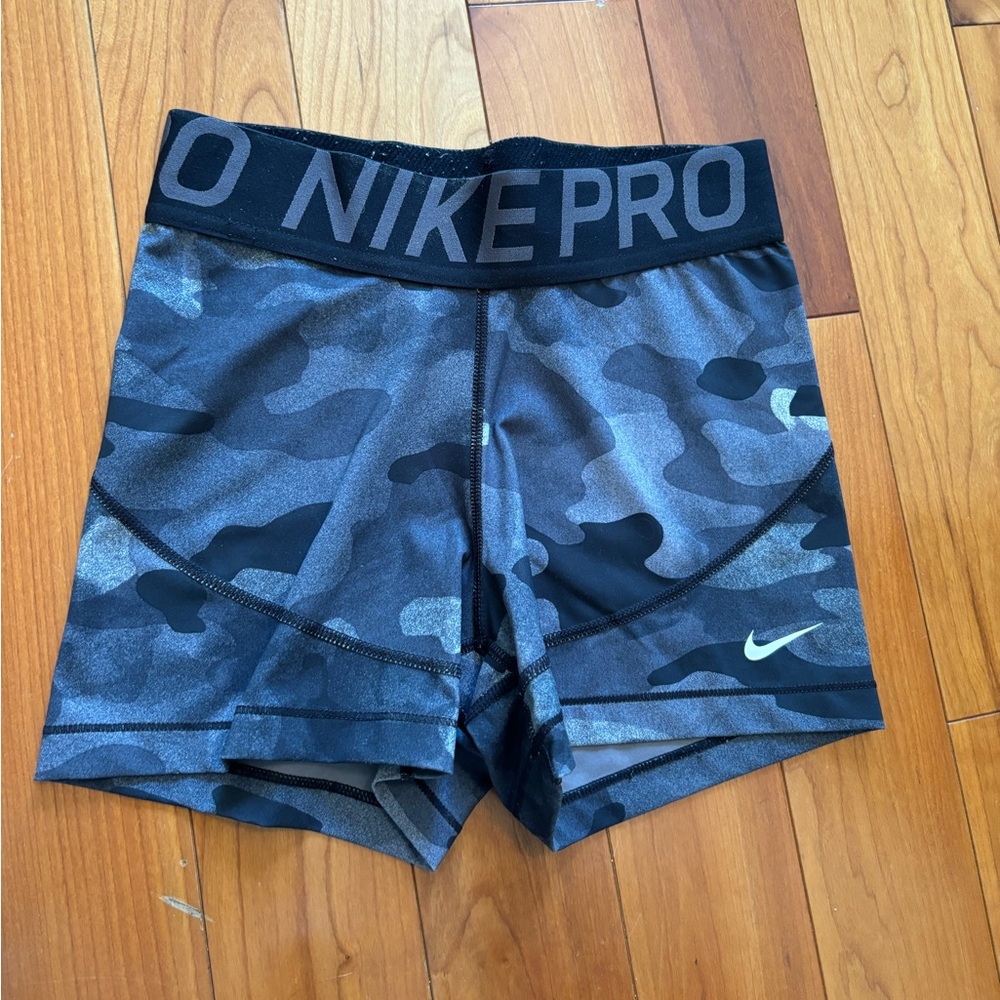 Grey/Black Camo Nike Pros